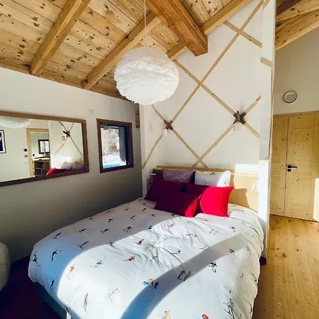 Chalet Crystal